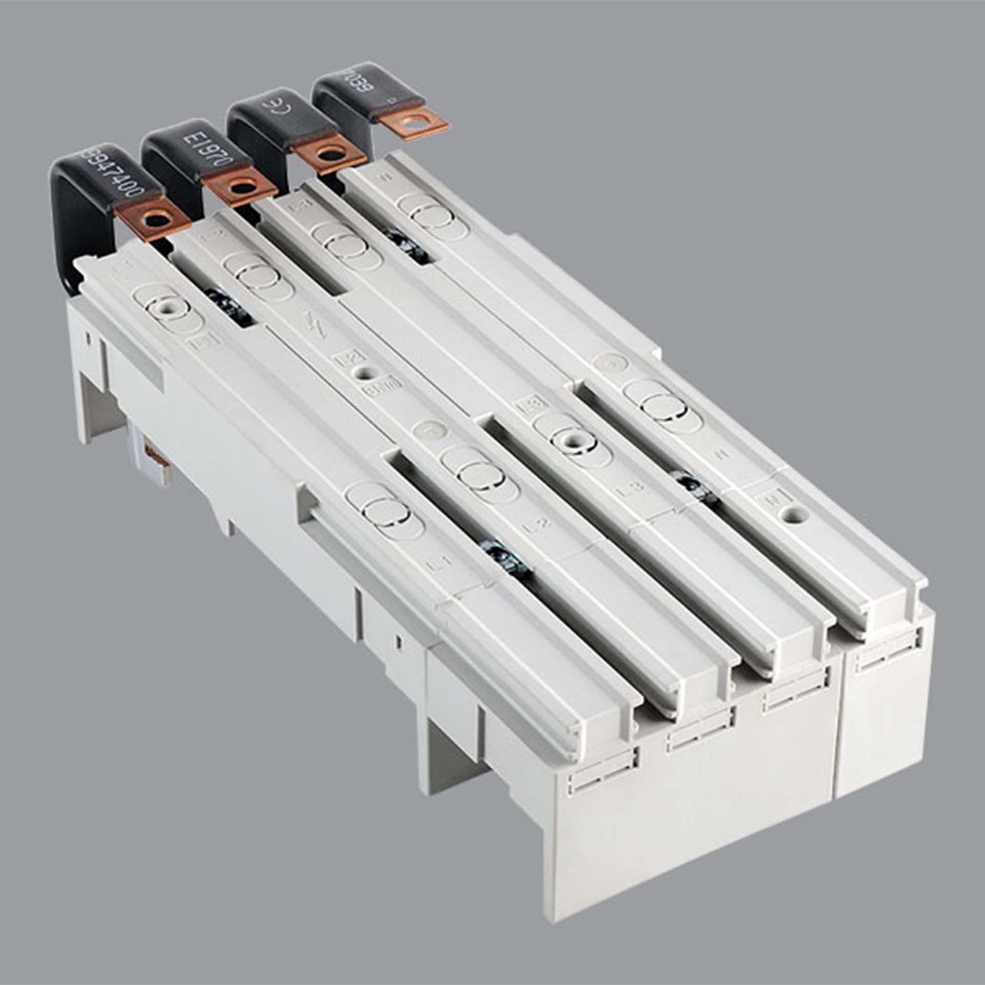 Adattatore per sbarre 4P 160A, incl. capocorda CU, per ABB T1, XT1, NSXm160, Siemens 3VA10, 3VA11