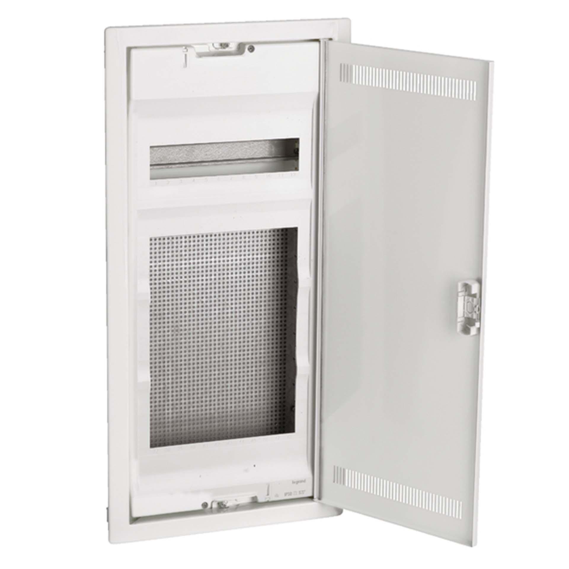 Distributore da incasso Ekinoxe 1+3, 1x12TE, multimediale, porta con fessure di ventilazione