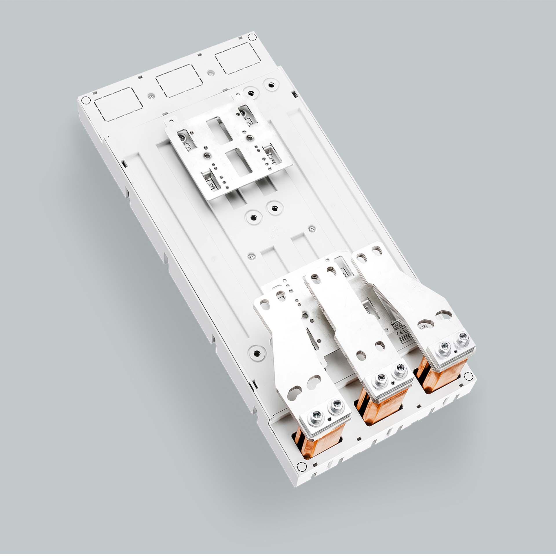 Adaptateur 3P pour jeux de barres 1220A, pour système 185mm, connexion en bas,300x652mm