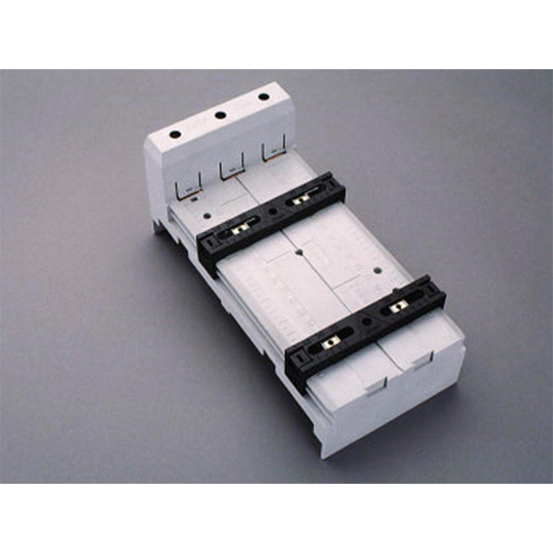 3P busbar adapter 200A with sliding nut, top terminals, 108x222mm