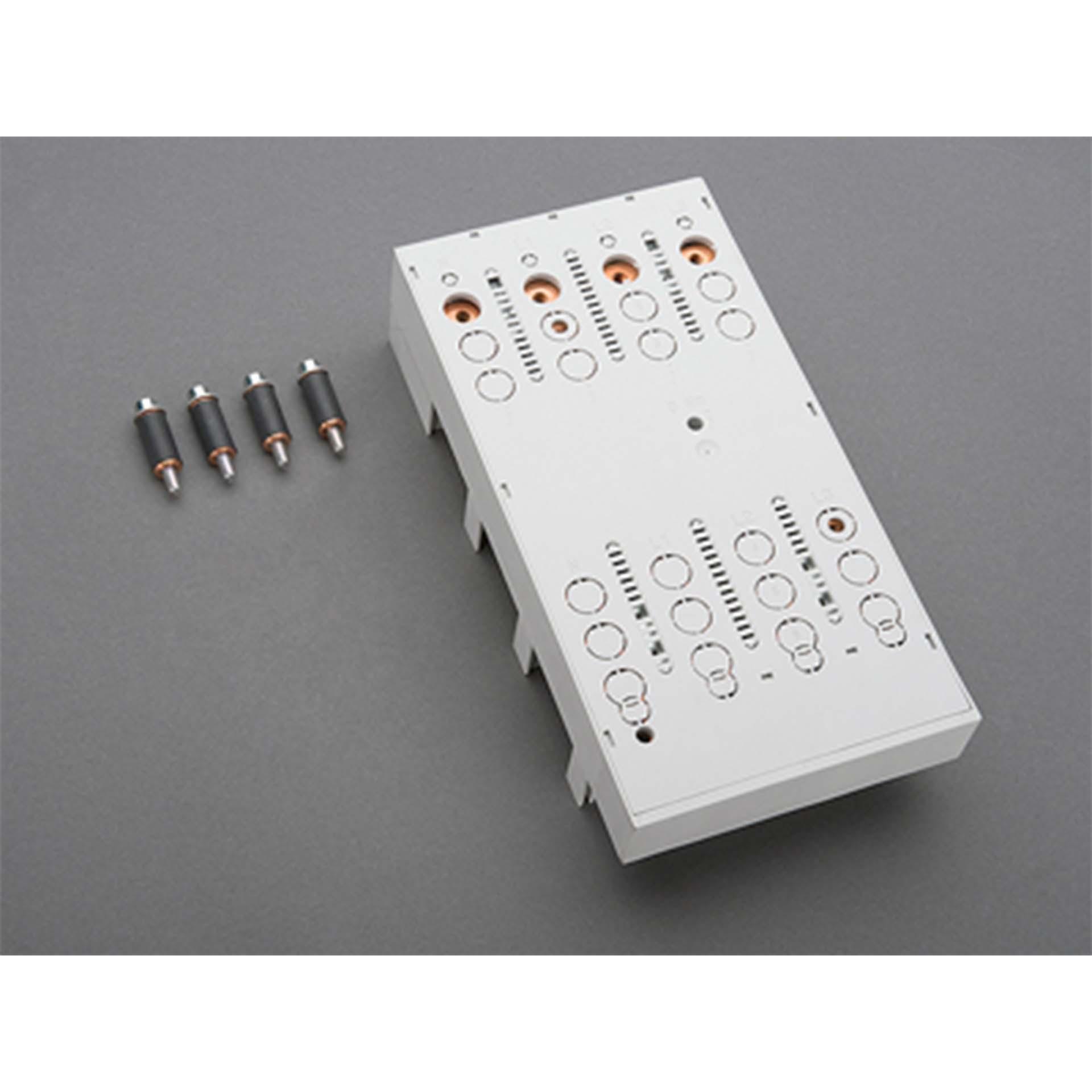 4P Adaptateur pour jeux de barres 250A, Raccord à visser en haut, 140x270mm