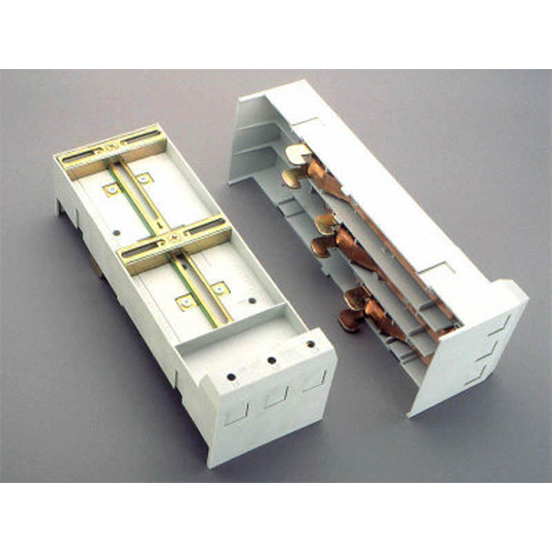 3P busbar adapter 250A with sliding nut, connection terminals at bottom, 110x320mm